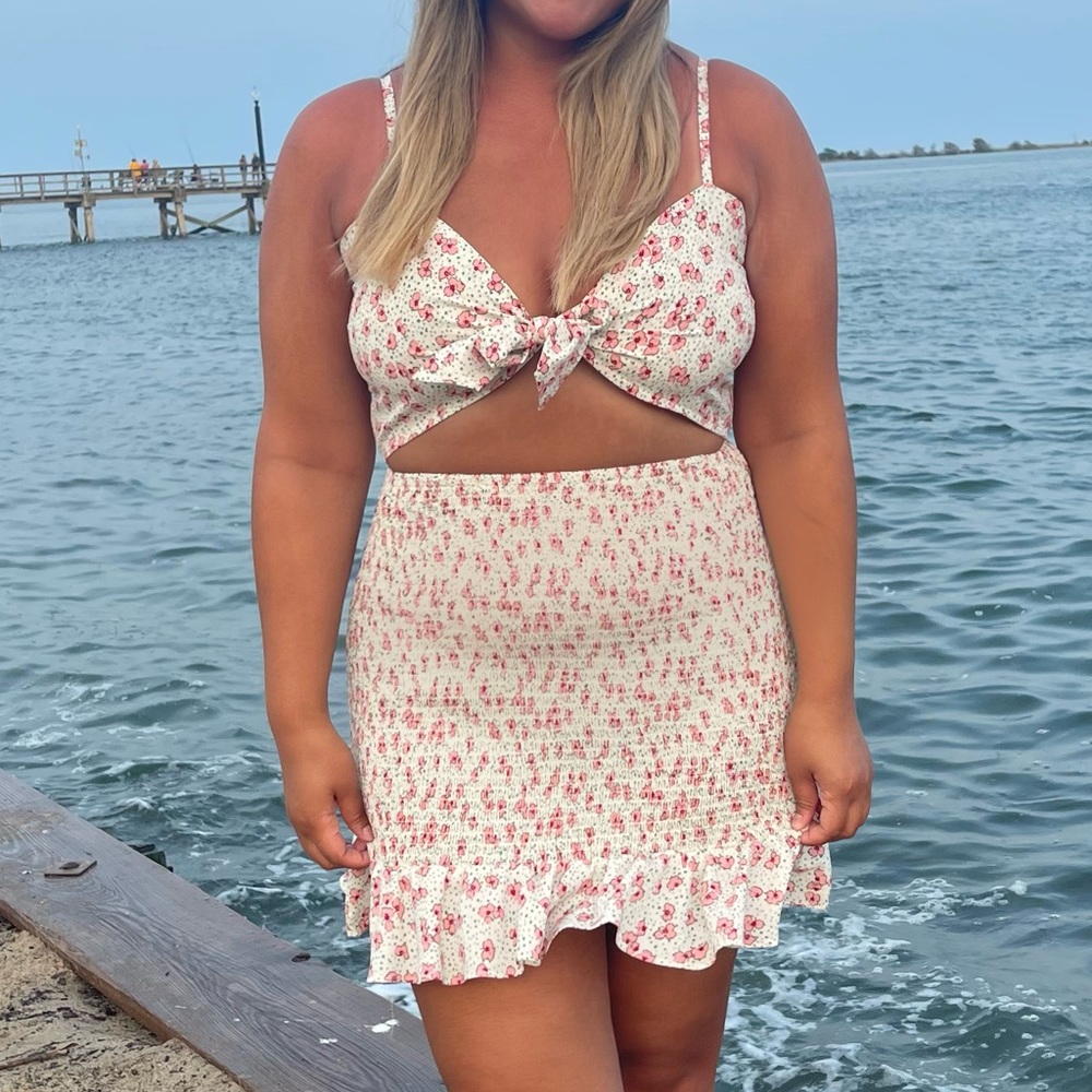 Beginning Boutique Floral Dress
